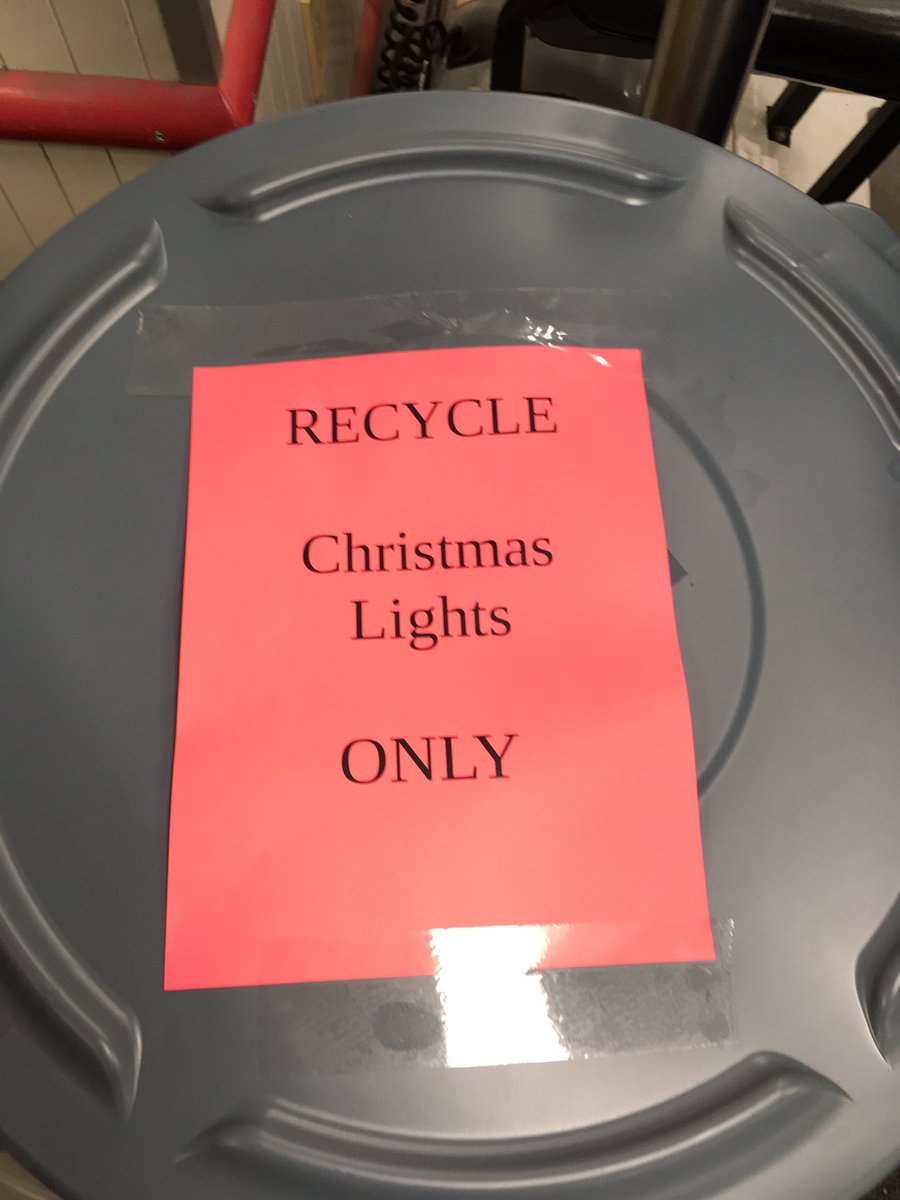 patrecycles's tweet image. #RecycleLab : Holiday lights recycling. I saw this collection bin at Lowe’s on Aurora. See where else you can drop off - atyourservice.seattle.gov/2015/12/22/rec… They do not go in your Recycle cart. Thanks for recycling! @SeattleSPU @EnviroStars @Lowes