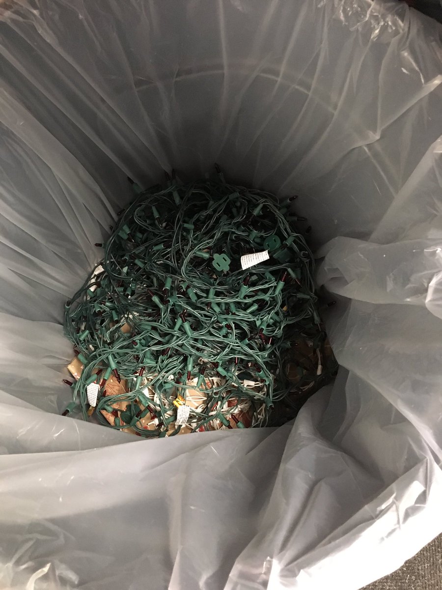 patrecycles's tweet image. #RecycleLab : Holiday lights recycling. I saw this collection bin at Lowe’s on Aurora. See where else you can drop off - atyourservice.seattle.gov/2015/12/22/rec… They do not go in your Recycle cart. Thanks for recycling! @SeattleSPU @EnviroStars @Lowes