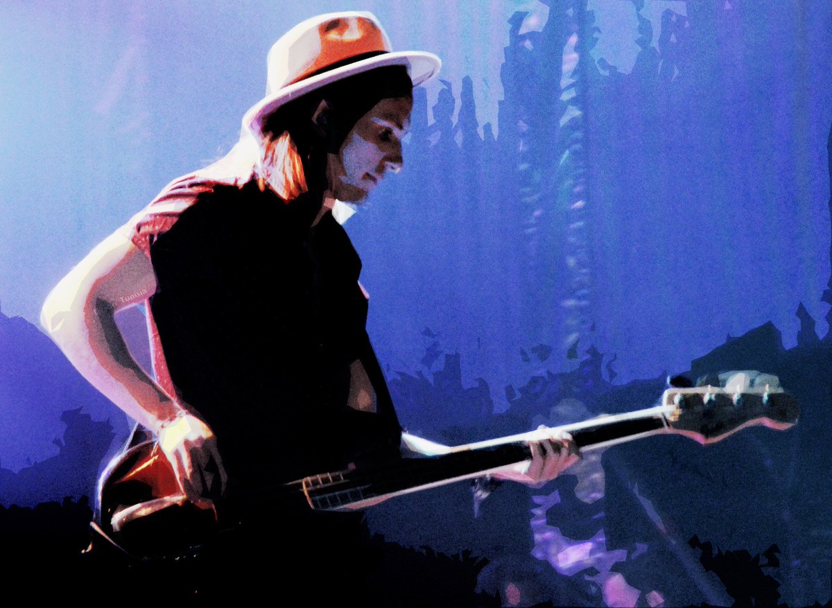 ~sea cual sea el problema, la música siempre ayudará~ 🎧🎤🎹🎸🎵🎶❤✨ @dvicio_martin 🎶🎵

#MyEdit #quotes #music #musica