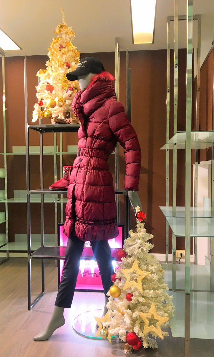MondoVertice's tweet photo. ๐๐๐ MONDO VIA ROMA ๐๐๐
#merrychristmas #showcase #newarrive #newtendence #lamodaรฉarte #newoutfit #cup #shoes #newshowcase #lookoftheweekend #lookoftheday #dressoftheday #nuovacollezione #newcollection #winter18 #weekend #coat #giacca #piumino #newshowcase #newoutfit https://t.co/g9CGy4frwK
