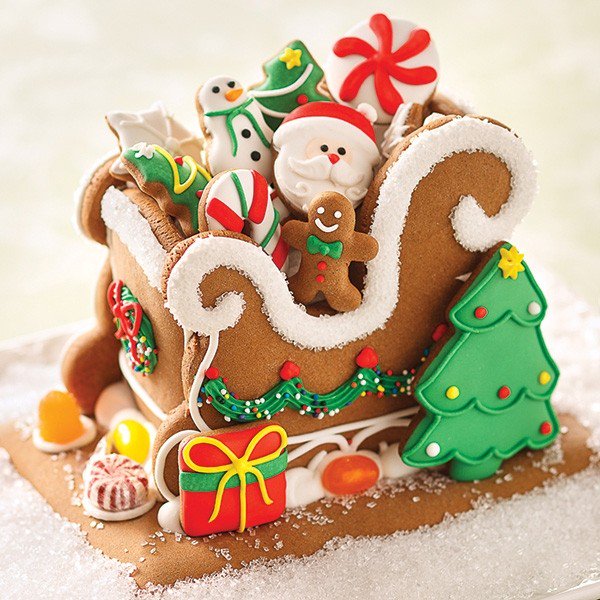 MackenzieLTD's tweet photo. Our adorable gingerbread sleigh is decorated and filled with an assortment of gingerbread cookies. A delightful gift or centerpiece. https://t.co/s9N950OiiF https://t.co/z9Hd0ZlYvz