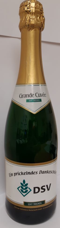 On 13th of December to celebrate a birthday within DSV, we give to you… 

.....A bottle of DSV Fizz…. 

To be in a chance of winning this prize, please retweet, like and comment on the tweet. 

Competition ends 6am tomorrow and a winner will be randomly selected