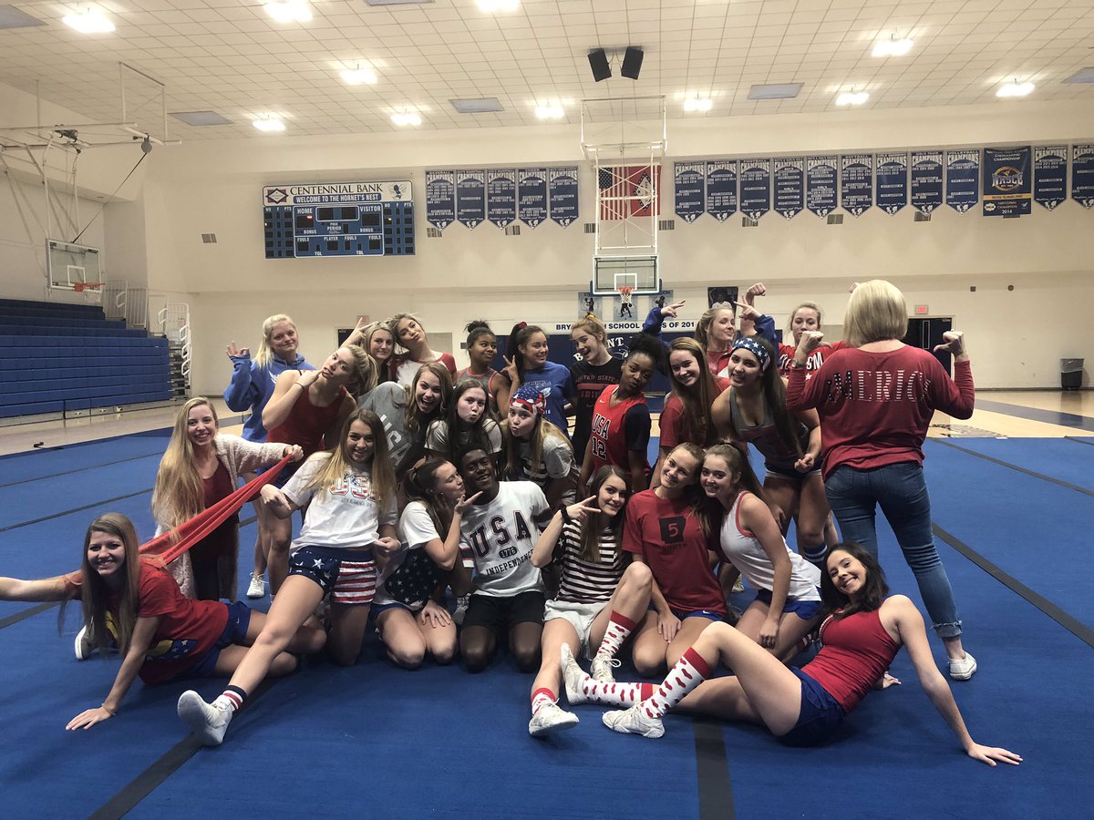 STATE WEEK DAY 1! Today’s practice theme was USA!❤️💙🇺🇸🦅
