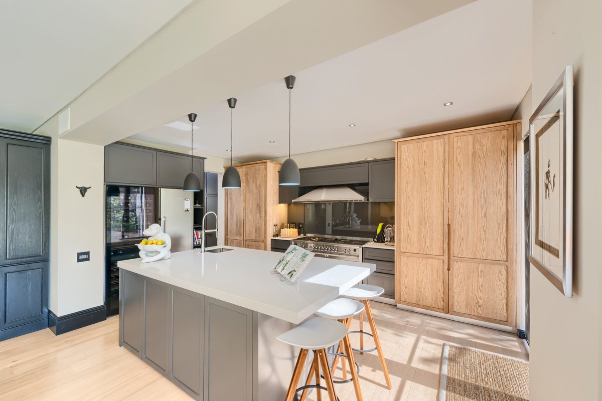 Spotlight Joinery tweet media