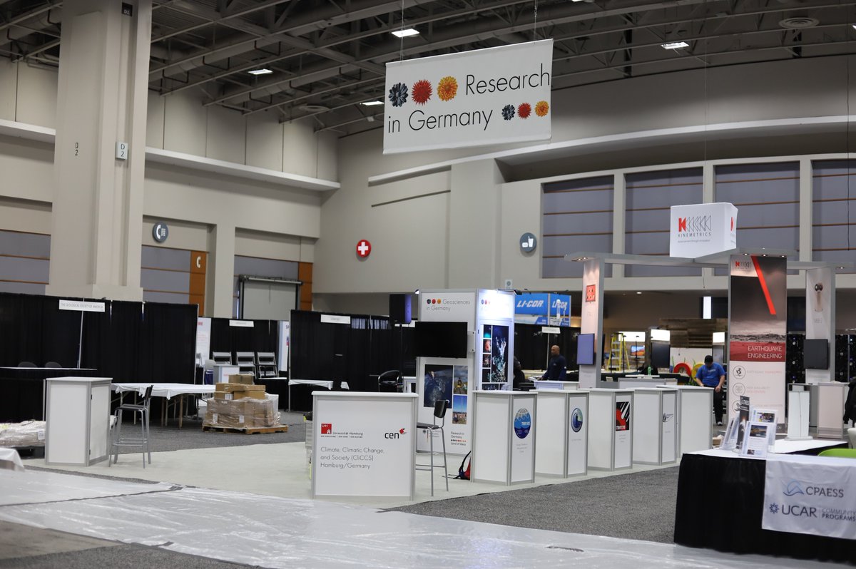 CENunihh's tweet photo. Discover #CliSAP/#CEN &amp; our new cluster #CliCCS at #AGU18! Looking forward to a week full of innovative research in #goesciences &amp; more! Meet us in the Exhibition Hall, Booth 1013 @ResearchGermany and follow us on here to be up to date on sessions w/ CEN members. https://t.co/fwqYxyraCD