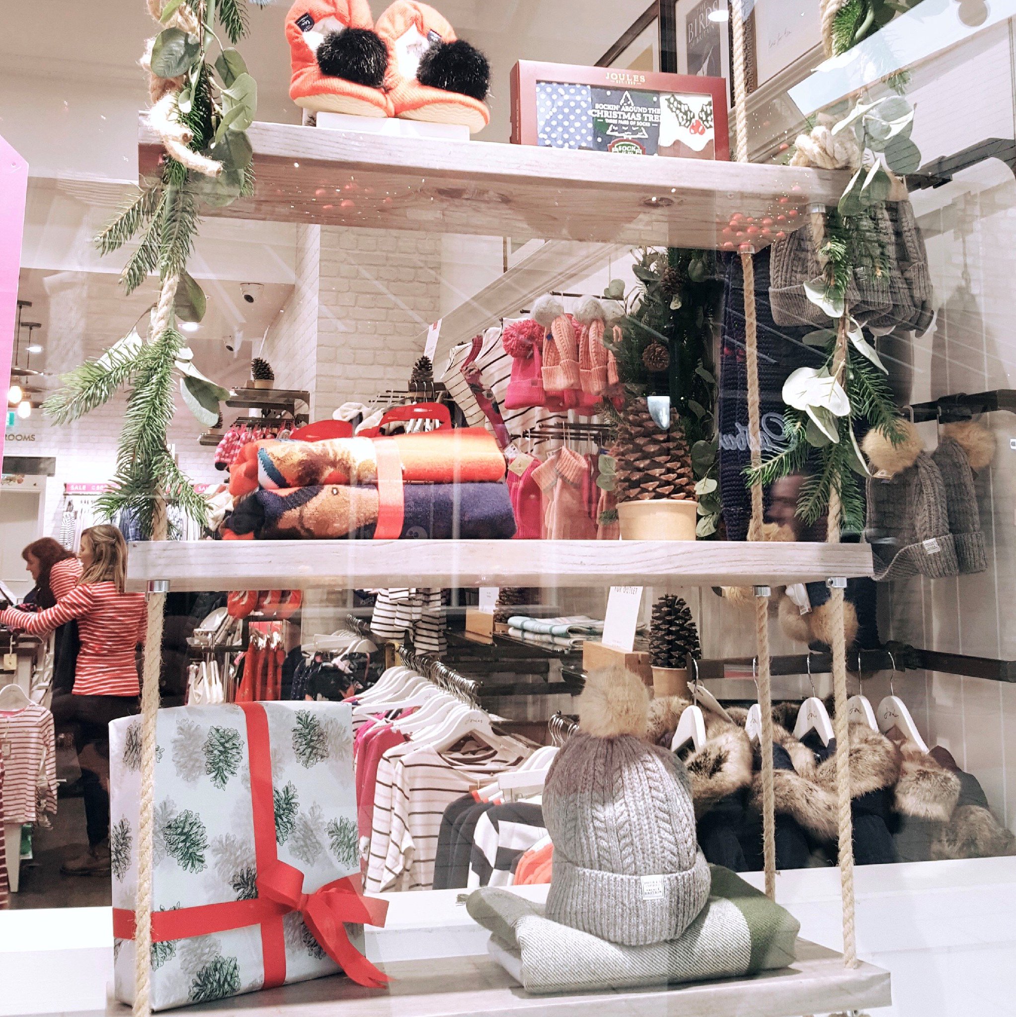 late night shopping clarks village