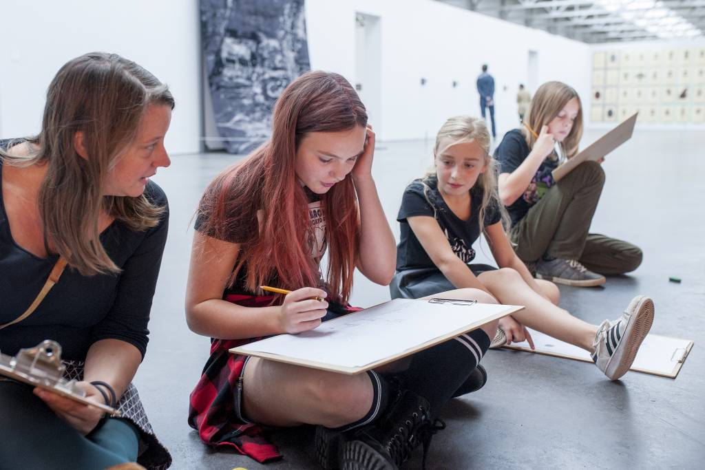 Werk 'De Nieuwe Vincenten' te zien in Kunstpodium T tilburgsekoerier.nl/uit/werk-de-ni…  #Tilburg