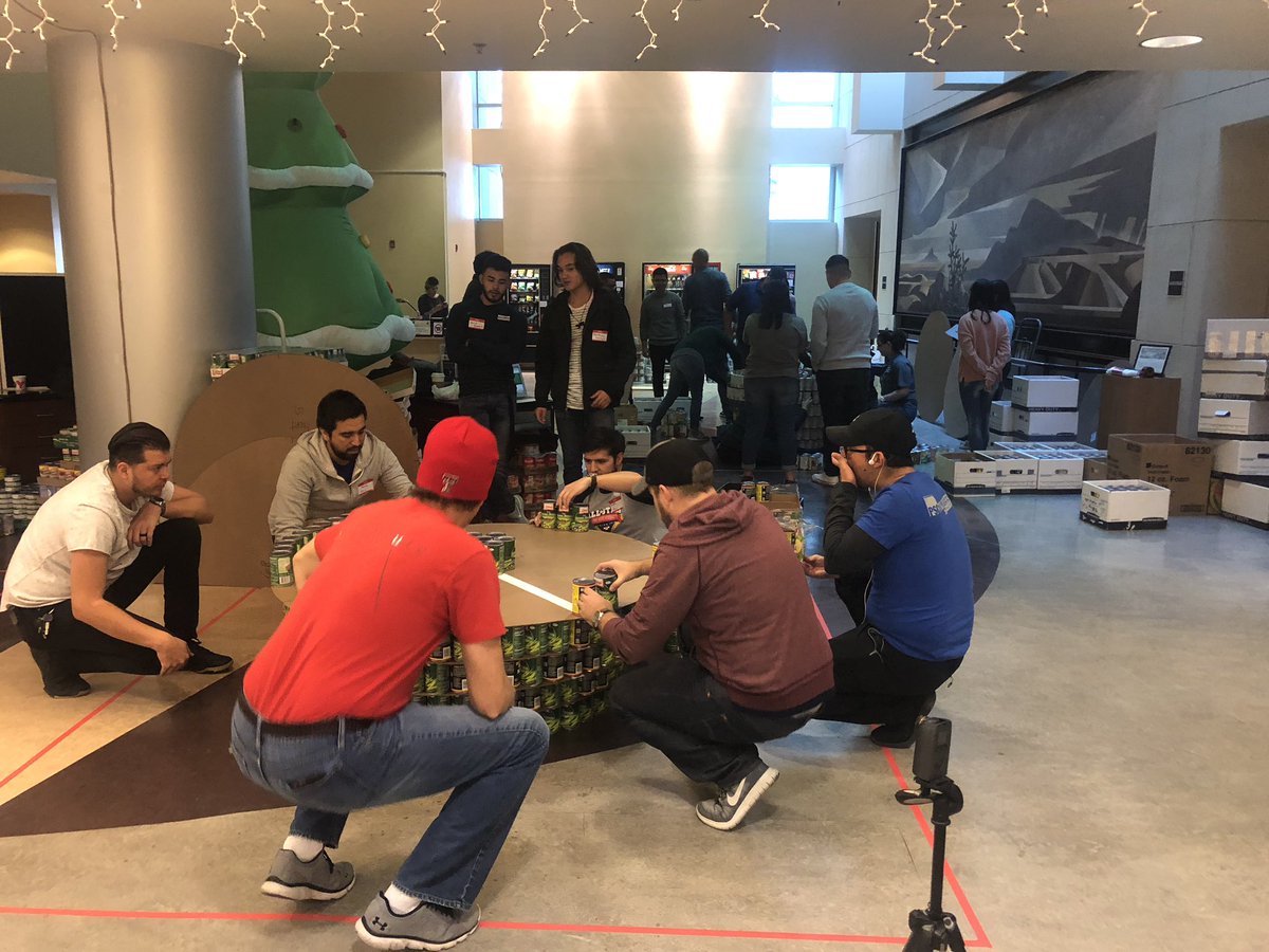 CADDuran's tweet photo. This Sunday El Paso community saw the CANstruction structures rise one more time in downtown library. Thank you for all the participant teams and all the people that help us make this event possible. #canstruction2018 #ElPaso #downtownelpaso #community @WalterPMooreEng https://t.co/xDHVm9UT42
