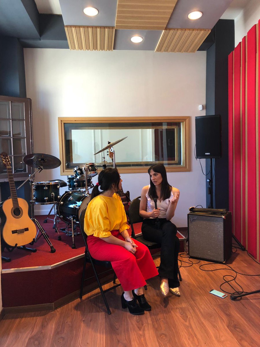 melaniluraschi's tweet photo. Haciendo una nota para #termosound, hablando de la presentación de mi disco. Este jueves la pueden ver en @MonteCarloTV Gracias al #conservatoriosur por la locación y a #inner por vestirme con prendas de autor realizadas en Uruguay. https://t.co/MzQArrZS9A
