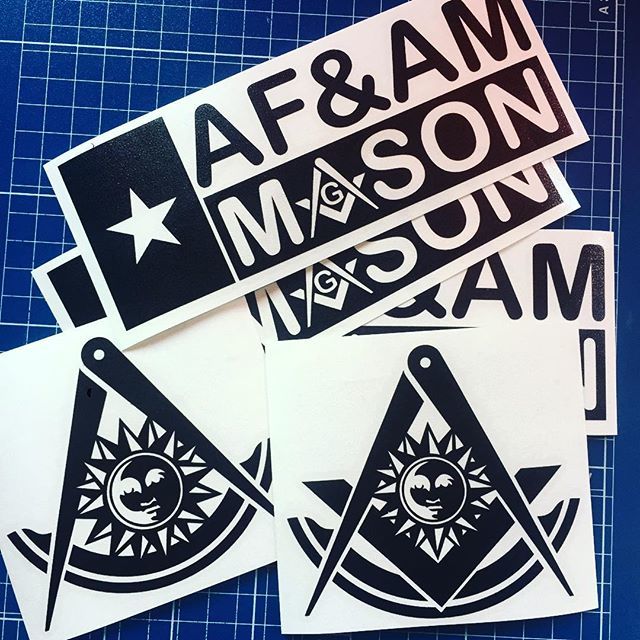 FossilB's tweet photo. Having fun with car stickers! Please no more 2b1ask1 stickers.
.
#freemason #masonic #vinyl #carsticker #texasmason #pastmaster #sun #rocker #gcc #fossilbluff https://t.co/6DlNanVgzv https://t.co/qKLFVmZc6W