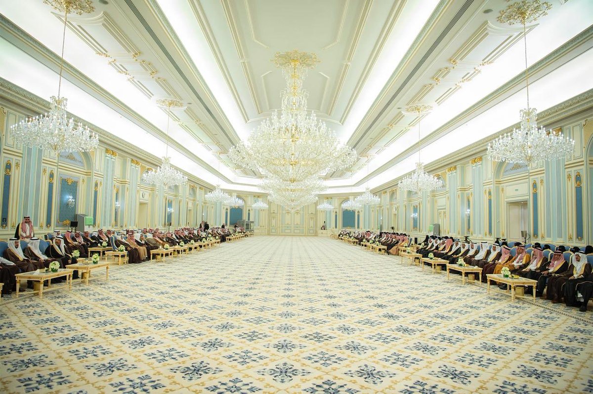 aleissaahmed's tweet photo. أتقدم بخالص الشكر والتقدير إلى مقام سيدي خادم الحرمين الشريفين حفظه الله على تفضله باستقبال قيادات التعليم من مديري الجامعات ومديري التعليم ومسئولي الوزارة والمجلس الاستشاري للمعلمين، حيث استمع الجميع إلى توجيهاته حفظه الله ببذل كافة الجهود للإرتقاء بمستوى التعليم في المملكة.. https://t.co/UVCVVOoH42