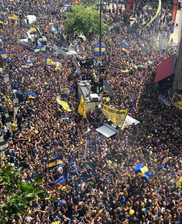 xeneizedprimera's tweet photo. El 12/12 nos tenemos que hacer sentir. Se acabaron los tibios. Es hora de defender al club. De educar, de infundir nuestra idiosincrasia, de defendernos de las embestidas en contra de la institucion y de hacerle frente a las mafias, política y medios periodísticos que participan. https://t.co/fG7B4xPgM1