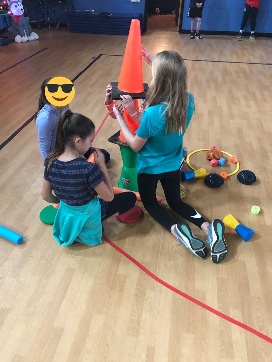 SHEHuskyPE's tweet photo. Mashing up a few ideas I’ve seen from @pe2themax and @OPENPhysEd and others on Twitter. For every exercise completed a piece of equipment is earned for the group. At the end of class use the equipment to build your abstract Christmas Tree🎄 https://t.co/y8G4PDom9U