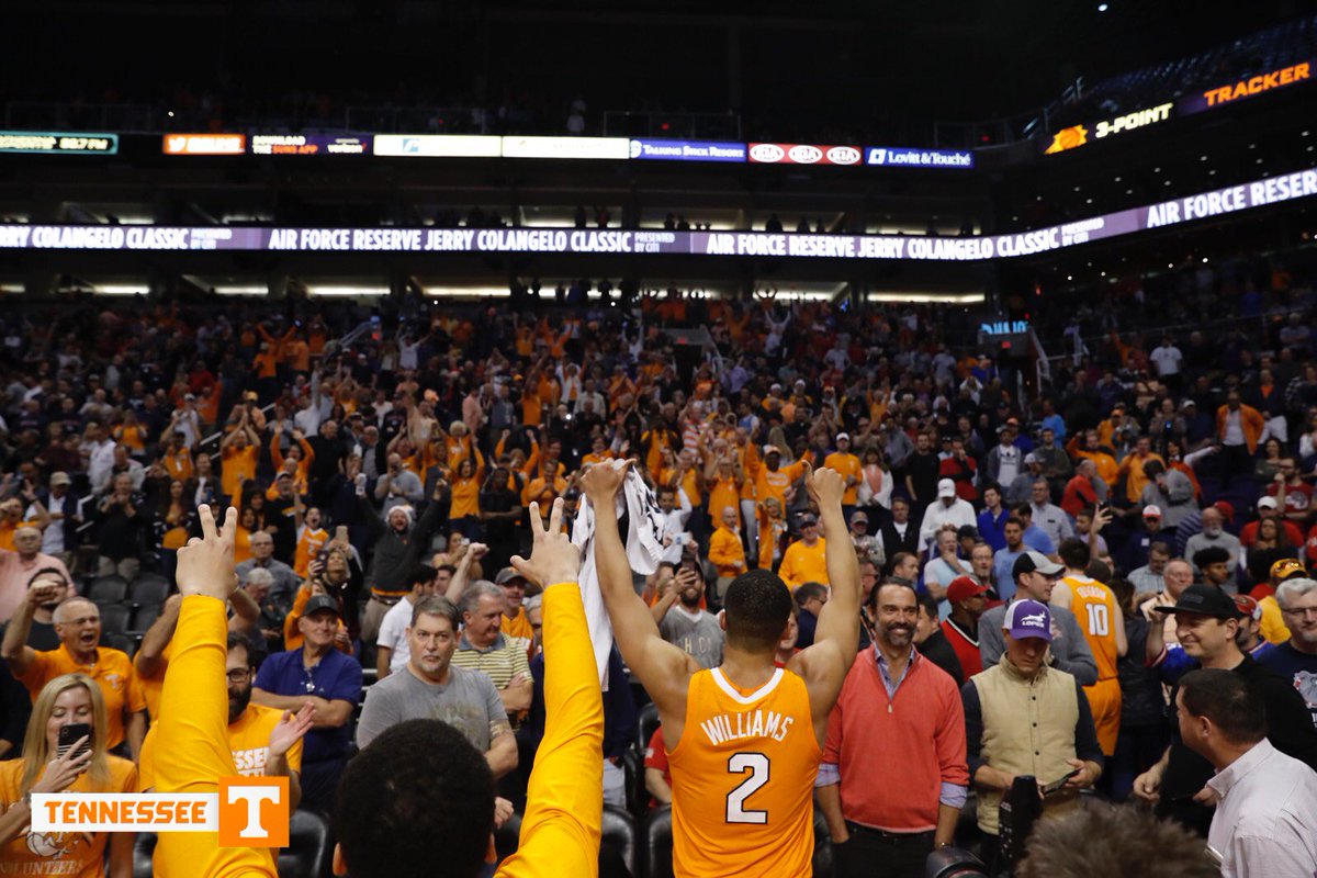 Vol_Hoops's tweet photo. All the best pics from an absolute thriller in Phoenix 🔥📸

PHOTOS » https://t.co/jkmPpE87AK https://t.co/CI3JFQ7q3F