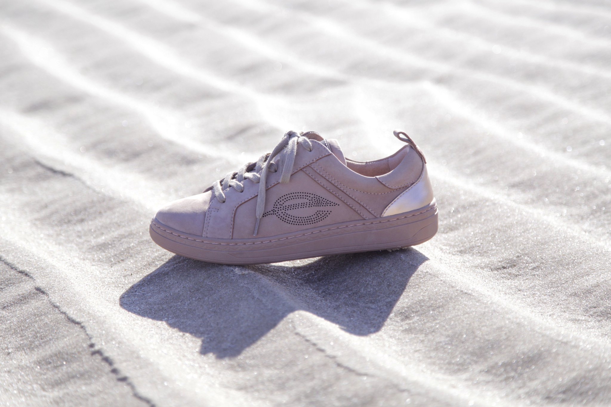 earth shoes violet