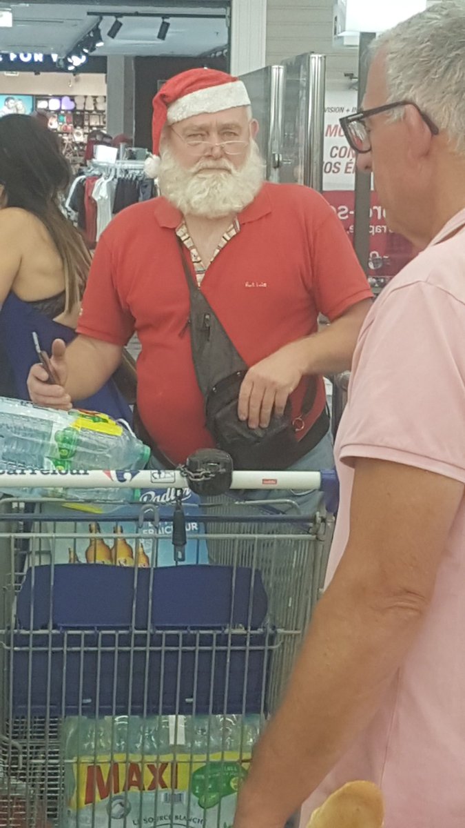 Geek Me All On Twitter Santa Claus Reunion Island Bon Je Vous