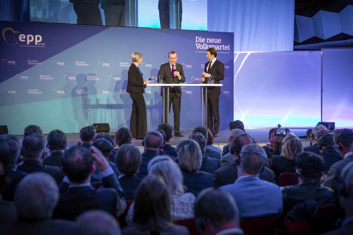 ManfredWeber's tweet photo. Beim Regionalkongress der @EPP habe ich mit @sebastiankurz über die Kommunen & Regionen als Herzkammern unseres Europas gesprochen. Wir denken von den Menschen her. Dazu bekennen wir uns mit ganzem Herzen gestern, heute & morgen. #EPPCor #StrongerTogether @EPP_Cor @volkspartei https://t.co/vgntqtN4eT