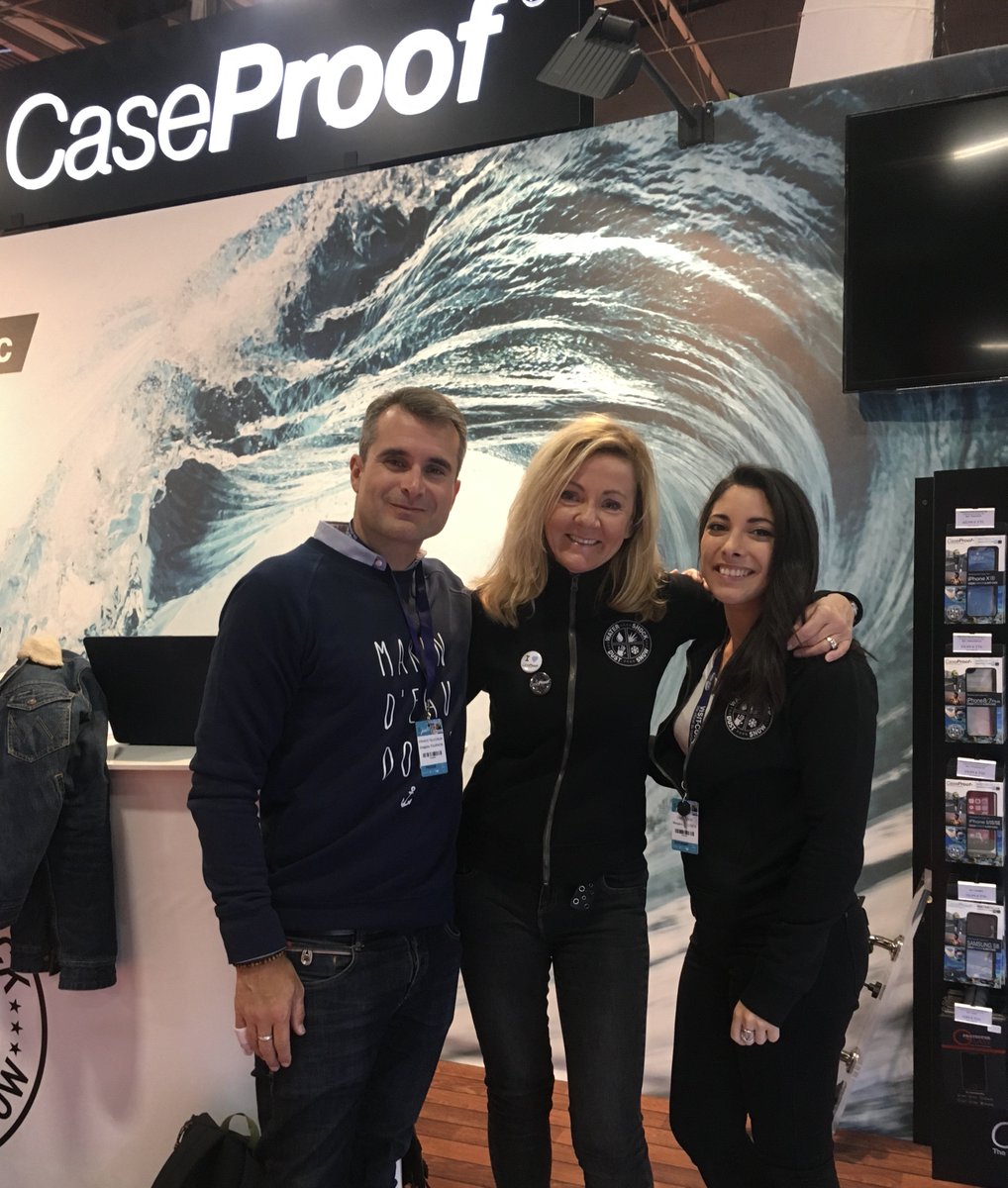 ⛵️🔥 Super surprise ce matin sur notre Stand, avec la visite de @gregtournon, grand journaliste sportif de @telematin (@Francetele), au Salon Nautique de Paris ! ⛵️
#Telematin #FranceTelevisions #Nautic2018 #GregoireTournon #JournalisteSportif #Sport #CaseProof