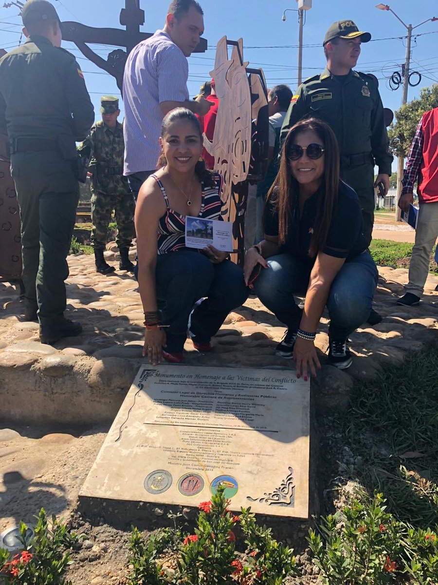 Elizabeth Jay-Pang Díaz tweet media