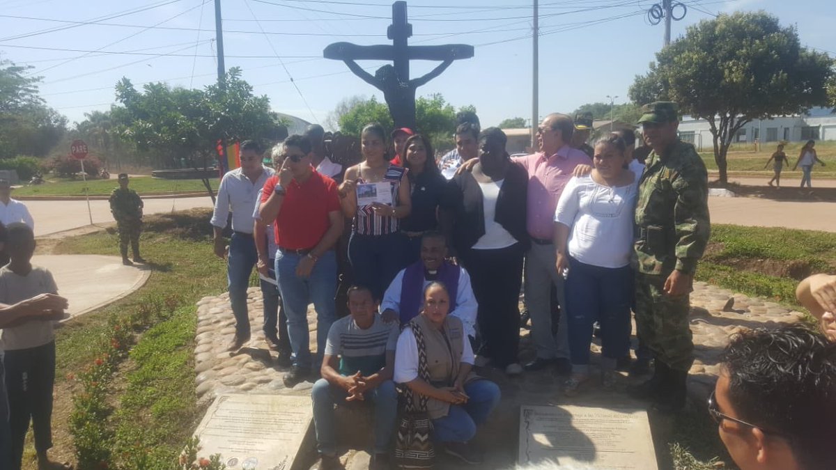 Elizabeth Jay-Pang Díaz tweet media