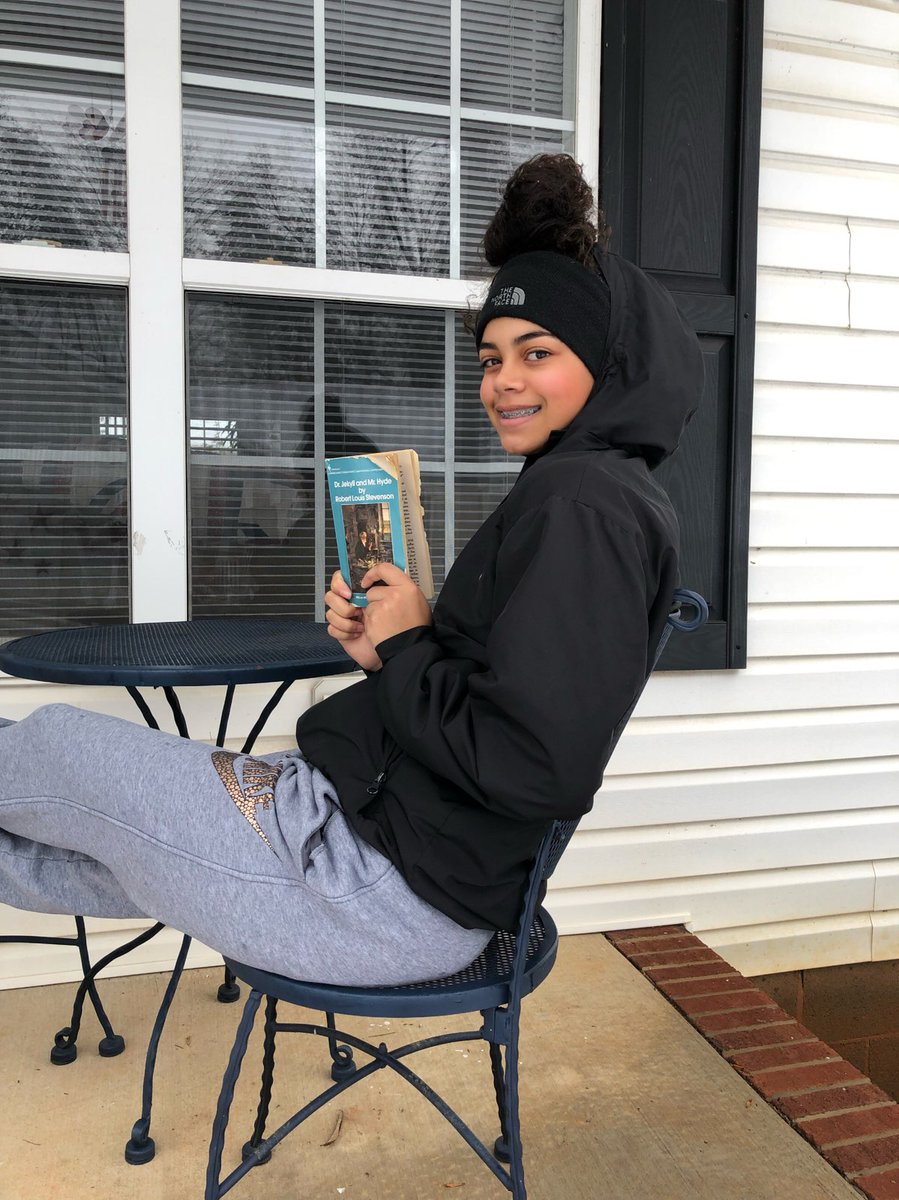 M_BassSRHS's tweet photo. When you issue a snow day challenge & your students continue working hard on their novels @KellyWWithers @RSSinformation #srhs1819 #bassclass https://t.co/nzch2Yos9A