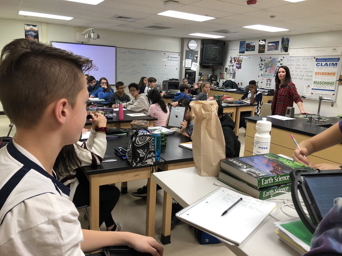 charlestull's tweet photo. @SDziwanowski 8th grade Science Ss explaining how air moves from areas of high to low pressure or low to high pressure. What evidence do you have to explain your theory or idea 💡 what connections can you make? #RebelScience #ScienceSTRONG #discourse https://t.co/Y6wUXBrCxv
