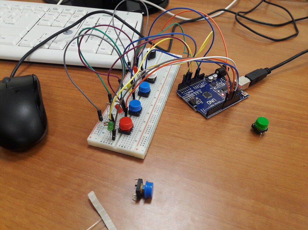 sw_robot's tweet image. Мини синтезатор на Arduino UNO
Сердце нашего синтезатора - Arduino UNO, ну а голос это обычный зуммер, клавиши всего 4 (кнопки), на которые настраиваются 4 ноты! Мелодию в лесу родилась ёлочка уже можно сыграть.
#Arduino_UNO #кружок_робототехники #синтезатор_на_Arduino