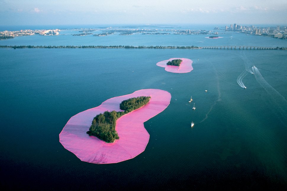 An exhibition that commemorates the 35th anniversary of Christo &amp; Jeanne-Claude's site-specific 1983 installation, Surrounded Islands, has opened at Pérez Art Museum in Miami. ow.ly/hnhl30mVMVq #christo #miami #exhibition <a href="/pamm/">Pérez Art Museum Miami</a>