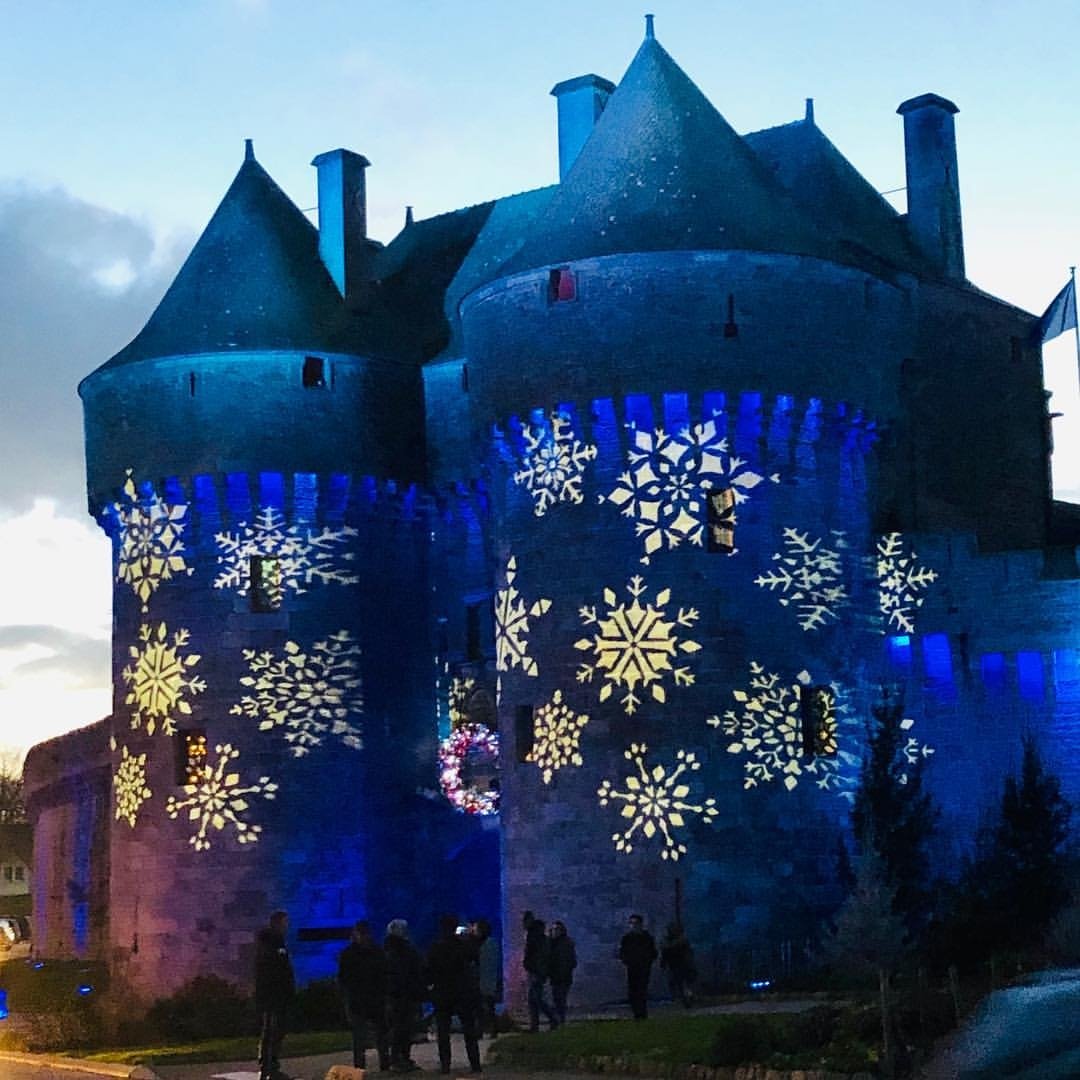 petitlou44's tweet image. Guérande en habit de lumière pour Noël 
9 Decembre 2018
#magnifiquefrance #francemagique 
#bretagne