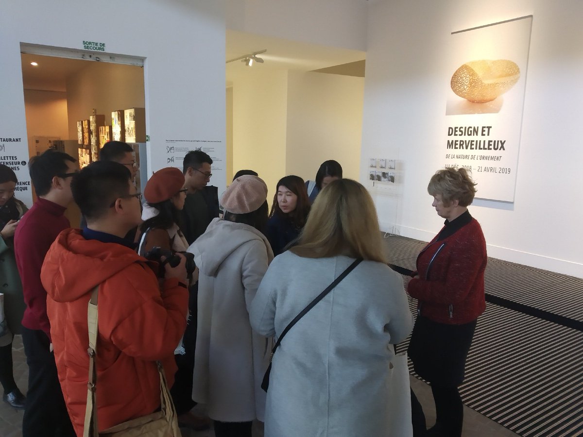 [Voyage de presse] #TopFrenchCities
Des journalistes de médias chinois sont à Saint-Etienne, nous leur avons présenté la #BiennaleDesign19 😍😊 et nos atouts stéphanois ! 
#SiteLeCorbusier #ESADSE
<a href="/mamc_st_etienne/">MAMC+ Saint-Étienne</a> <a href="/LucileGonon/">Lucile Gonon</a> <a href="/S_DEVRIEUX/">Stéphane DEVRIEUX</a> <a href="/inRhoneAlpes/">Auvergne Rhône-Alpes</a>