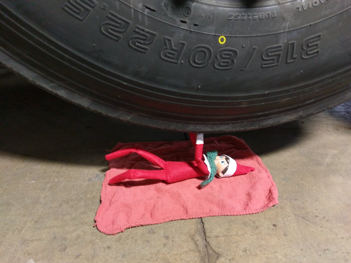 Custom_Coach's tweet photo. "What do you mean there's a machine who could lift the bus?"
#elf #elfstrong #elftakesthewheel #customelf #customcoach #maine #elfontheshelf #EOTS #santascout #holiday #elfontheshelfusa #EOTD #elfoftheday https://t.co/36znrjvBG1
