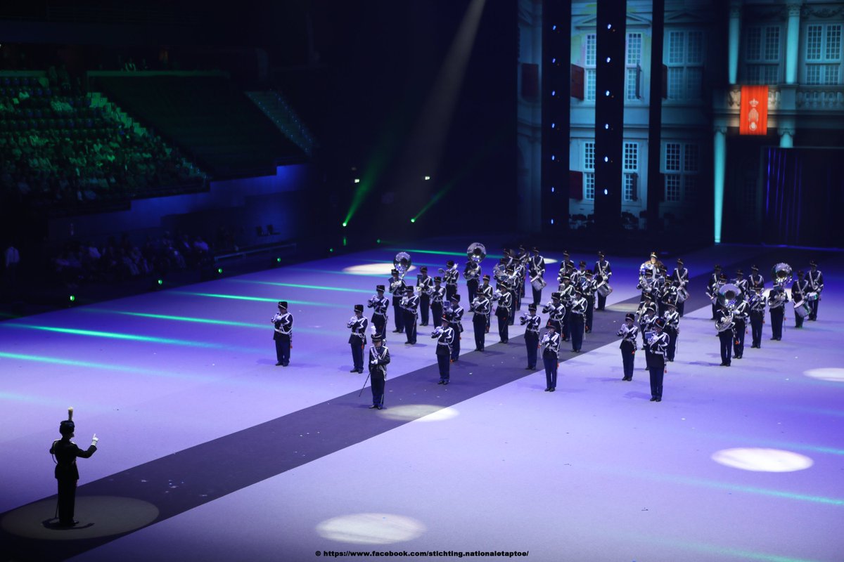 Foto gemaakt tijdens de Nationale Taptoe 2018 met op foto het Trompetterkorps Koninklijke Marechaussee
Kaarten voor de Nationale Taptoe 2019 kunnen worden besteld via de site van de Nationale Taptoe. nationaletaptoe.nl