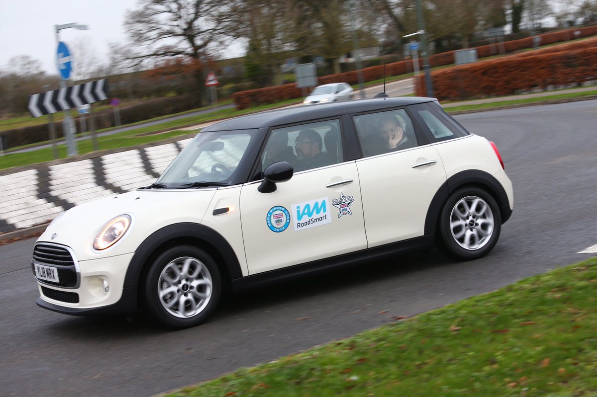 📸🚗 l It’s the end to day one of the <a href="/IAMRoadSmart/">IAM RoadSmart</a> #FormulaDriveSmart assessments. We have been joined by a large group of <a href="/BRDCSuperStars/">BRDC SuperStars</a> and <a href="/BRDCSilverstone/">BRDC</a> Rising Stars who will all be doing their test tomorrow! Good luck to you all!