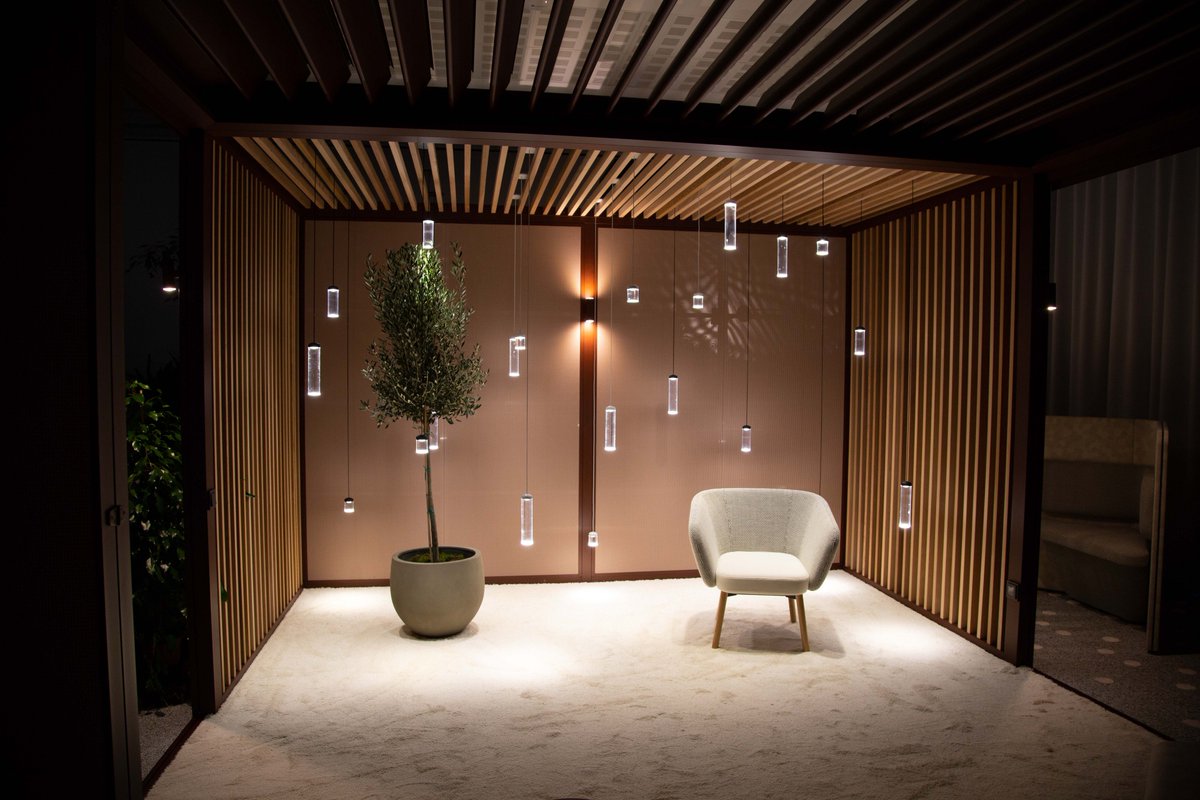 Desso_UK's tweet photo. A massive congratulations to @MixInteriors for hosting the very first #MixDesignCollective event last week! We had a truly fantastic time immersing ourselves in the unique design experience and talking about the future of #officedesign! #MDC18 https://t.co/MryFpN6RtY