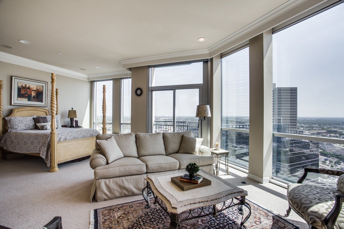 WilliamsTrew's tweet photo. Views of the cityscape never looked better
500 Throckmorton Street #3209 | The Tower
$1,150,000 | 3 beds/3 baths
Listing Agent: Karen Hunn, Associated Broker, Williams Trew

https://t.co/cPozIitasK https://t.co/67Q9ytnUW2