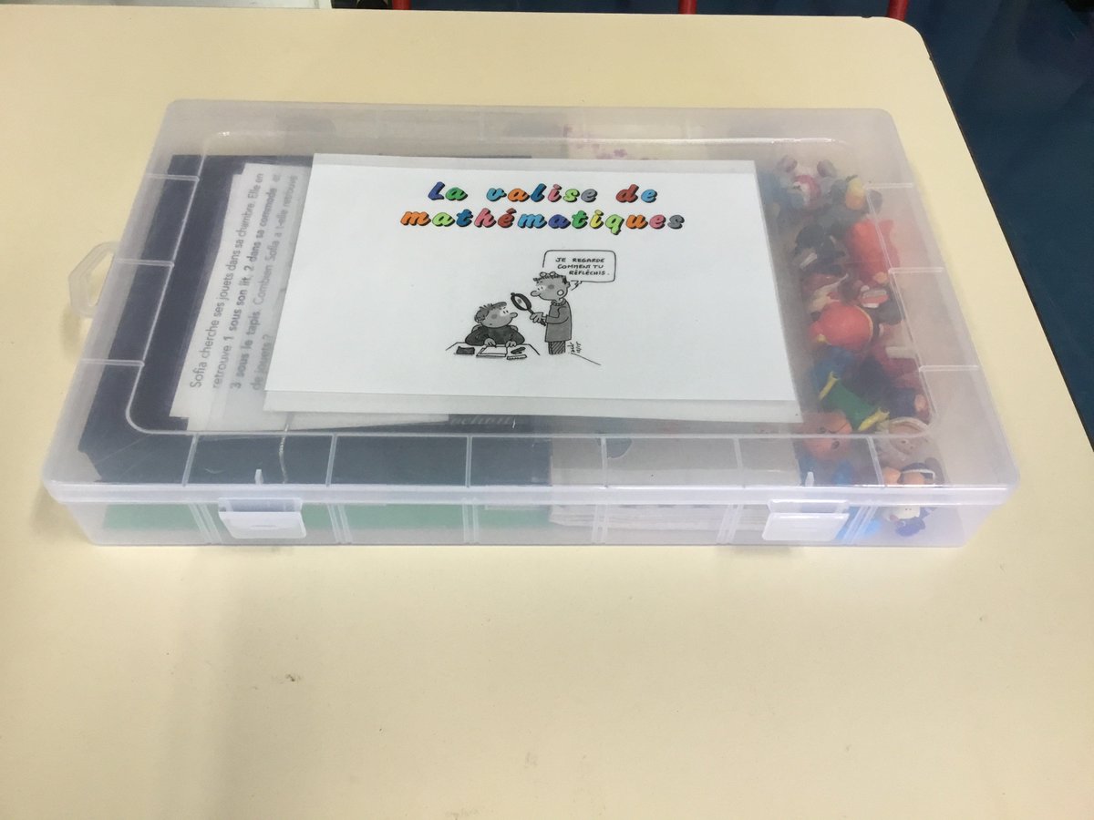 jeanne_peronnet's tweet image. Une valise diplomatique ? Non ! Une valise de mathématiques... Sur une idée de @ClaraSomp, mon super binôme de #problemater ! Dans l&apos;espoir que les familles partagent à la maison un moment inédit : le moment mathématique !