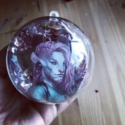 kelly_knox's tweet photo. Self-promotion of the day, sorry! I have a new Instagram if you like crafting and random geekiness -- sometimes with sneak peeks and DIYs I only post there! https://t.co/vbrtcgzOfT https://t.co/Co49hcSxMg