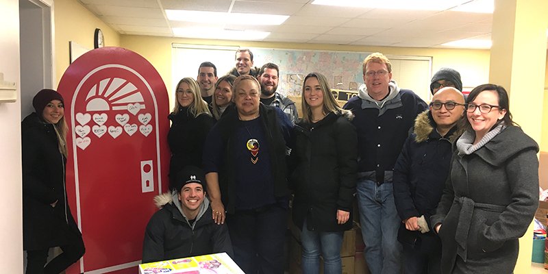 RedDoorFamilySh's tweet photo. Huge thanks to the team @AmpleOrganics for an incredible delivery of 600 toys!! https://t.co/xMn6T25UMp