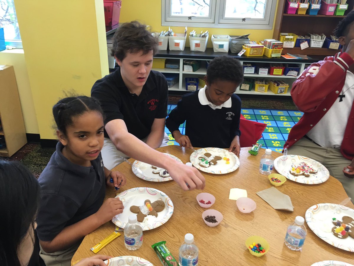 McBride2WA's tweet photo. We had a great time with our senior Big Buddies! @Nestlehutt2WA #WoodwardWay https://t.co/0CY4j26pfP