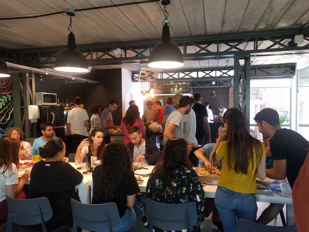 TomasOFarrell's tweet photo. Y finalmente pasamos las 50 personas en @workana, y esta semana están casi todos acá para el festejo de fin de año 😎 https://t.co/43prwh3UN4