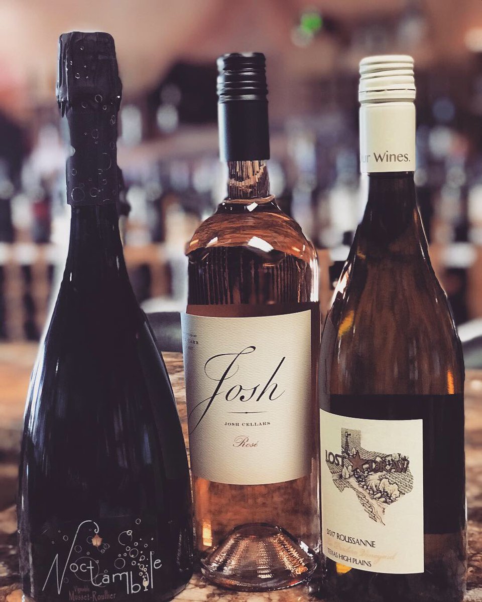 invinowines's tweet photo. Happy Monday everyone! 🙌🏽

We have a great new tasting feature two wines new to us!

•Noctambule French Sparkling
•Josh Rosé

Y’all definitely need to check these out and also grab your favorites to start or finish off your Christmas shopping! 🎄 🎁 

Cheers! 🥂 https://t.co/uV8IvMLD0g