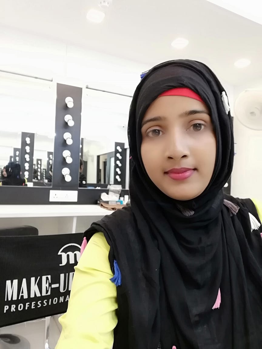ArtistMafija's tweet photo. At Kalkata Makeup Studio Training Center  

Where I done my Airbrush Makeup as well as HD Makeup  by the excellent trainers.
        ❤💞 Alhumdulilah💞❤ https://t.co/0JFtMrVhO7