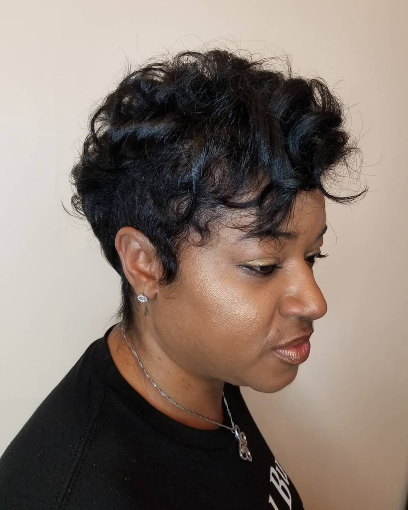 That AffirmCare smooth touch. @robindoesmyhair_ uses our #AffirmCare Light Hair Dress Creme for Smoothness, shine &amp; bounce. bit.ly/AffirmCare