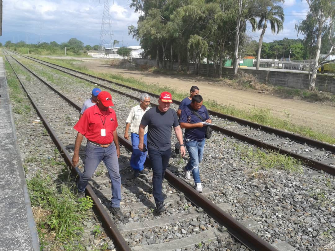 castanedapsuv's tweet photo. #10Dic Cumpliendo instrucción del Pdte. @NicolasMaduro y del Min @tupamarohipolit, inspección al #PuertoSeco "Batalla de Araure" #Portuguesa. Vamos con fuerza en los avances de esta importante obra para los llanos occidentales ¡Venceremos!

#TransporteMultimodal #ArrasóElChavismo https://t.co/8JoKuGVzaT