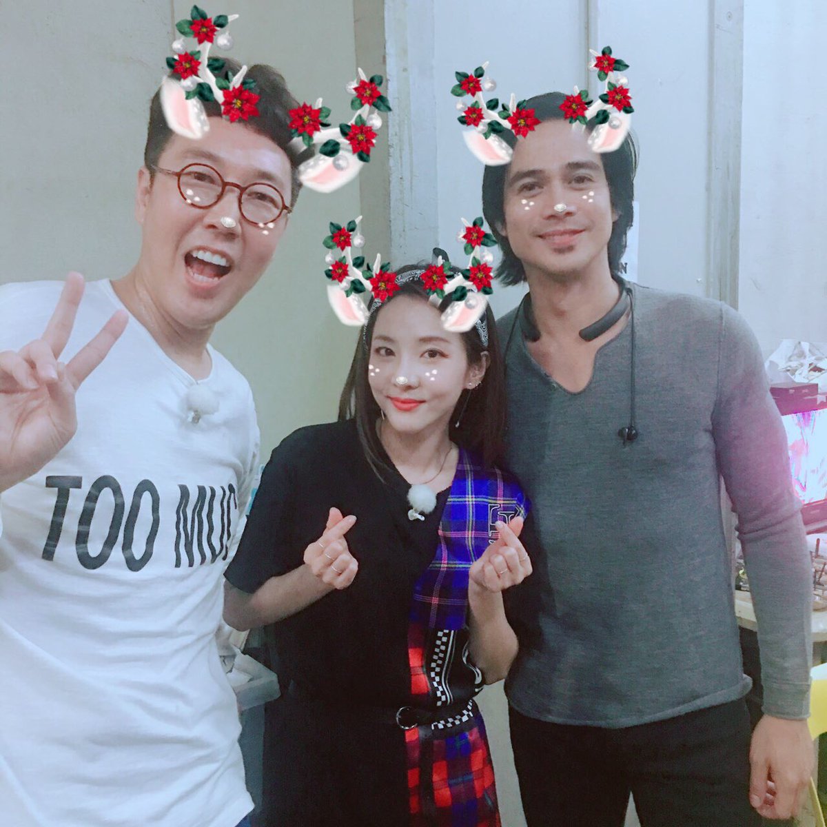 krungy21's tweet photo. With Papa Piolo 💕 https://t.co/oMIQbiLoHt