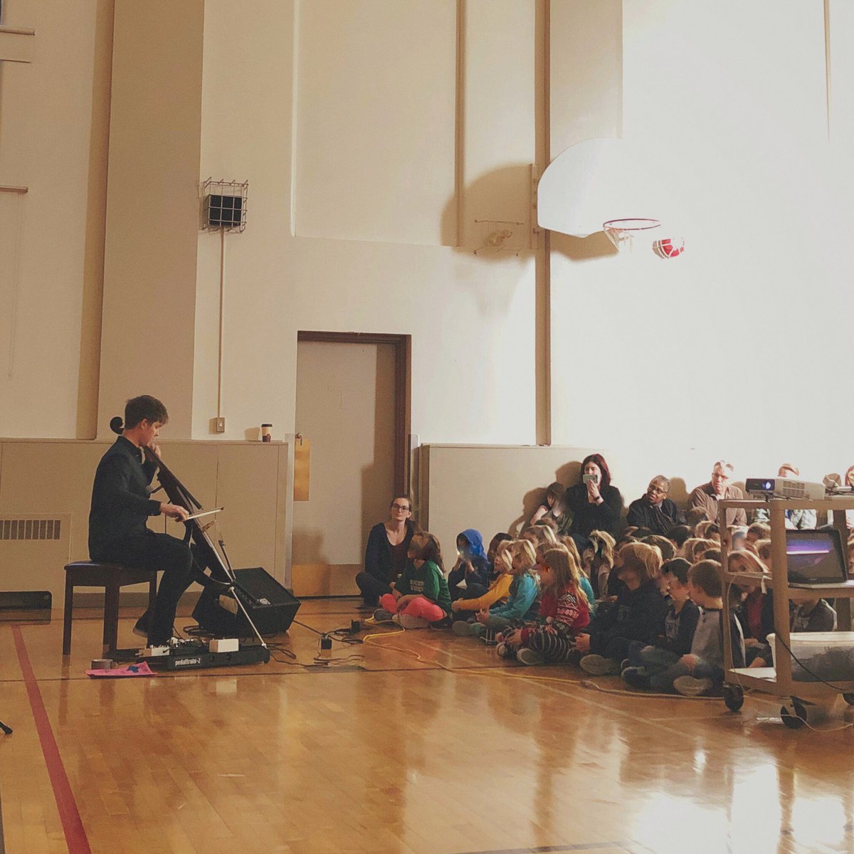 Laura Secord Students were treated to their very own concert by the very kind and very talented <a href="/heyrobknaggs/">Cro-Knaggs</a> this morning! Thank you so much, Rob! <a href="/LauraSecordWSD/">Laura Secord School</a> @WinnipegSD