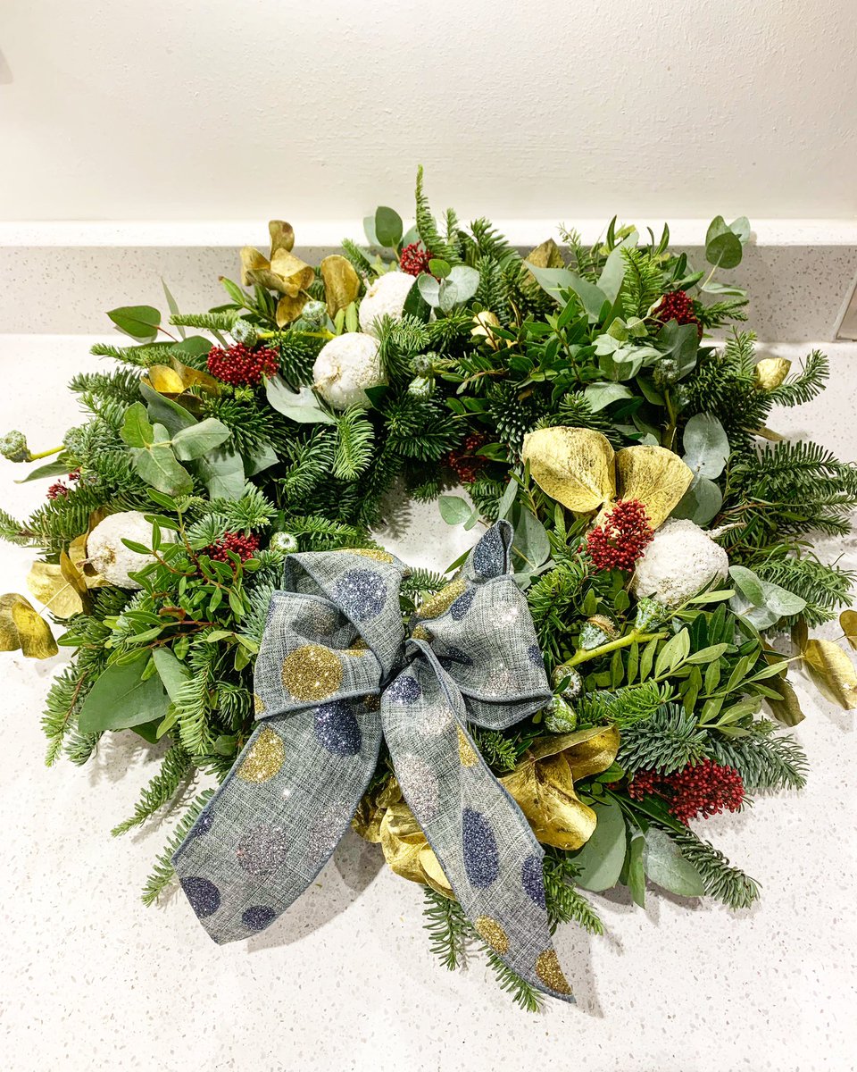 RichHousing's tweet photo. Loving the fresh Christmas wreath for the front door...Smells incredible! 🤩👌🏼 https://t.co/tJebZEwen5