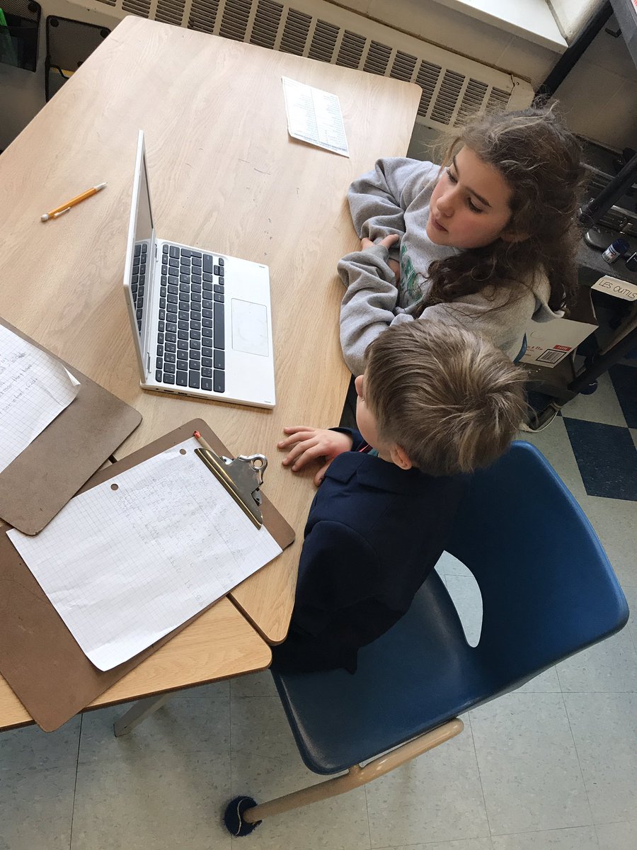 laclassedemmes's tweet image. Grade 5s from @214Frimm are helping the grade 2s learn about @codeorg! Thanks for being our #codingbuddies #CSedweek #TDSBpineapple @AllenbyPS_TDSB @schooledbypayne