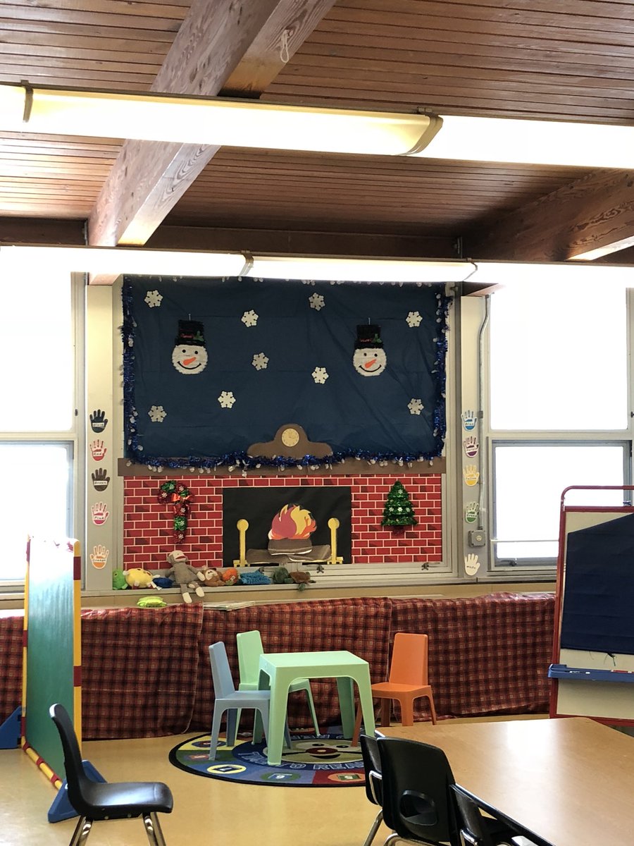 MES_EPTSD's tweet image. Love the creative dedication of our teachers turning their rooms into winter wonderlands!!! #OurTeachersRock #EPTSD #MagowanRocks