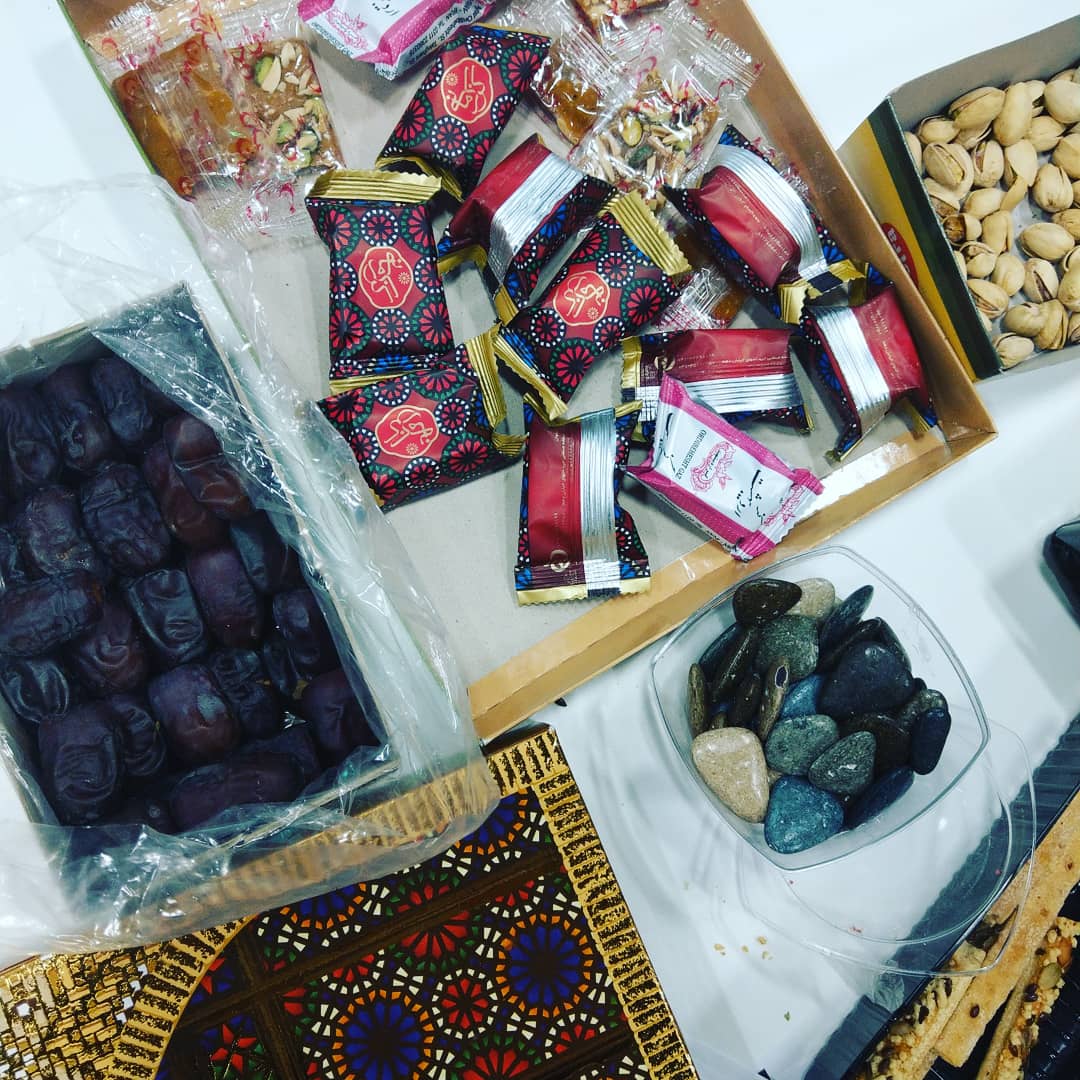 scottishsirenxx's tweet photo. #Persian evening class @Brass_Languages @LibraryofBham end of term nibbles. Selection of Persian sweets and food. #gaz #sohan #khorma #pofak #peste #ajil #keshmesh #shirini shokolate talkh #badam kolocheye gerdu
#foodie #persianfood #languaglearning #farsi #brum https://t.co/4EQrCXXPib